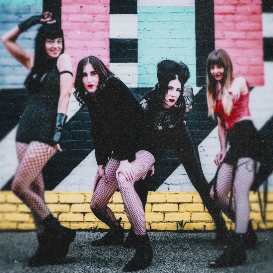 BLUES BUMPS: THE DARTS + support // Berlin Neue Zukunft The Seattle-based garage-psych-rock band comes to Germany with their brand new LP “Halloween Love Songs”.