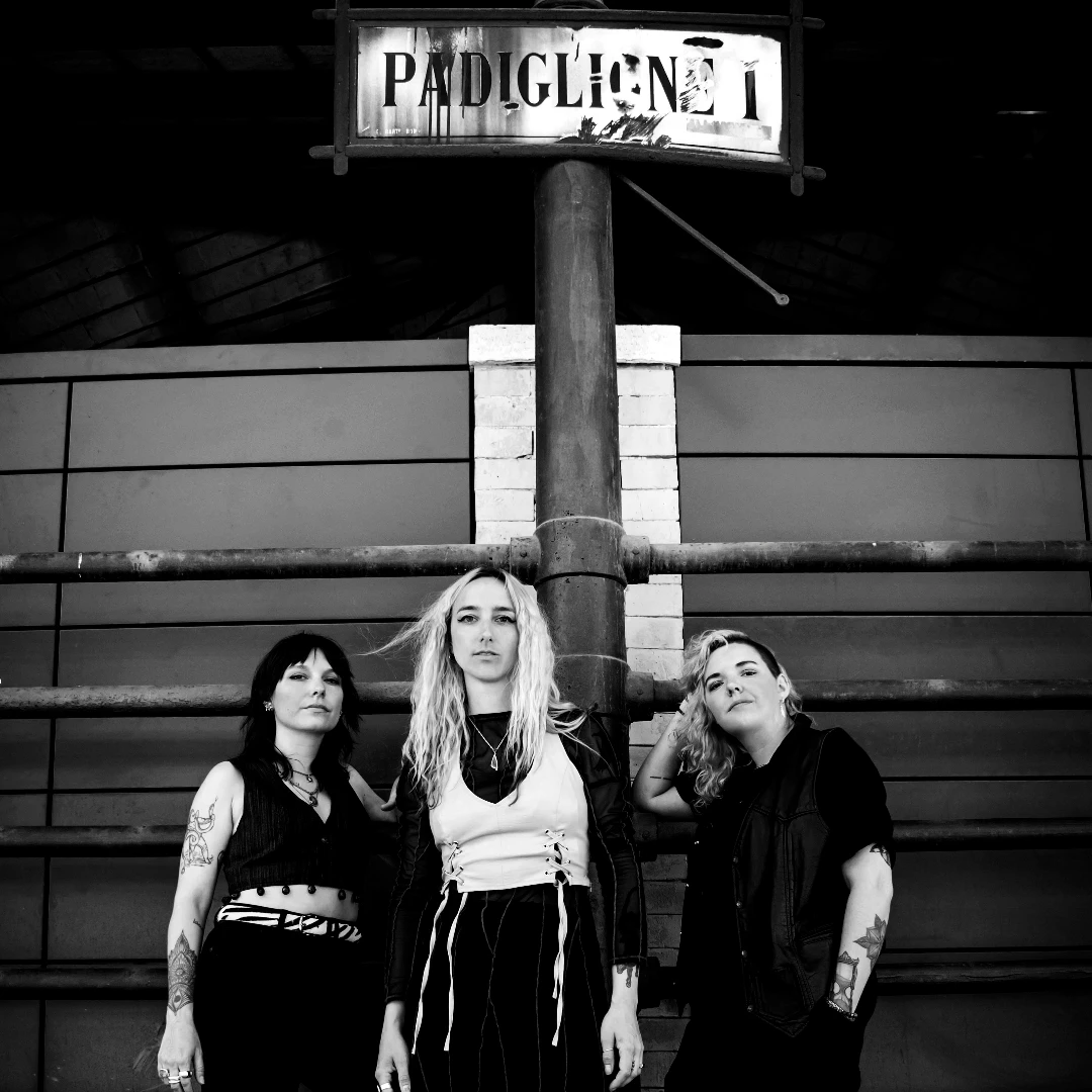 Velvet Two Stripes „Embers“ Tour 2026