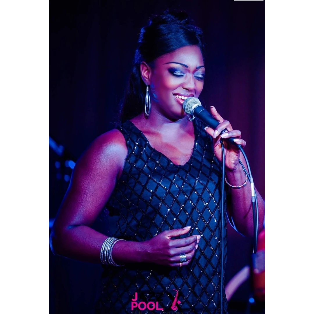 SHANNA WATERSTOWN & BLUES BAND TRIO (USA)
