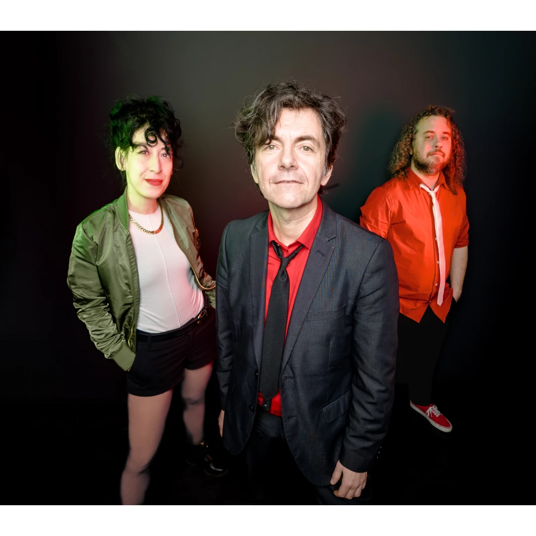 ZWAKKELMANN + Band & ANGELIKA EXPRESS Support: Satz mit X