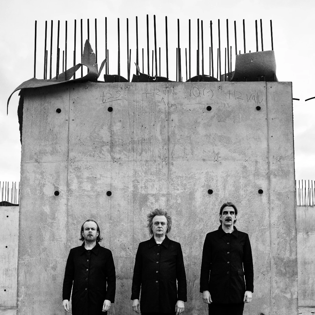 Cleaning Women vertonen AELITA – Der Flug zum Mars