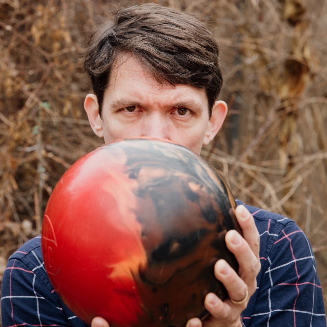 TIM KASHER plays a Cursive acoustic set