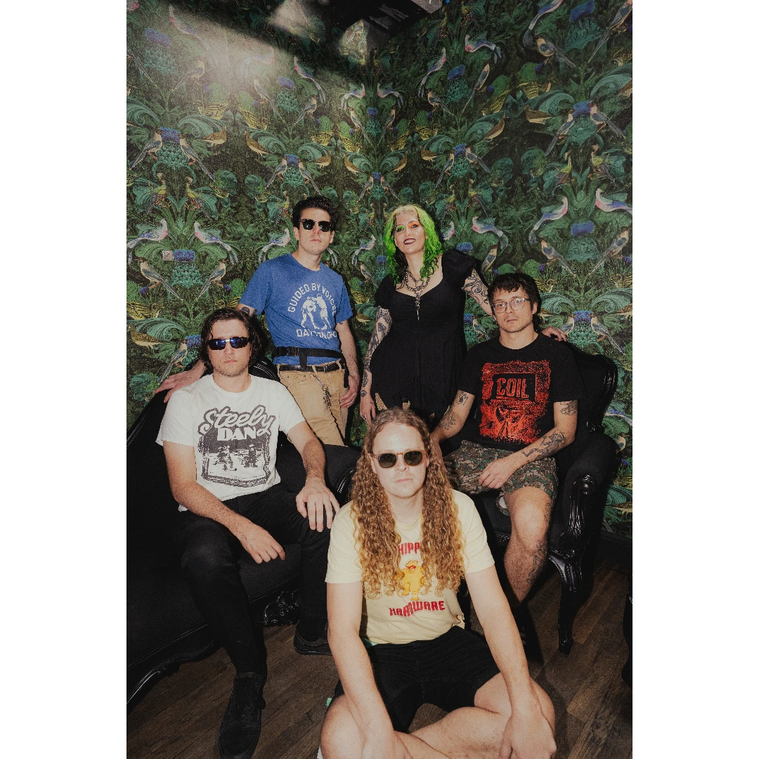 NOIZE CIRCUIT w/ Frankie and the witch fingers (US) + Iguana Death Cult