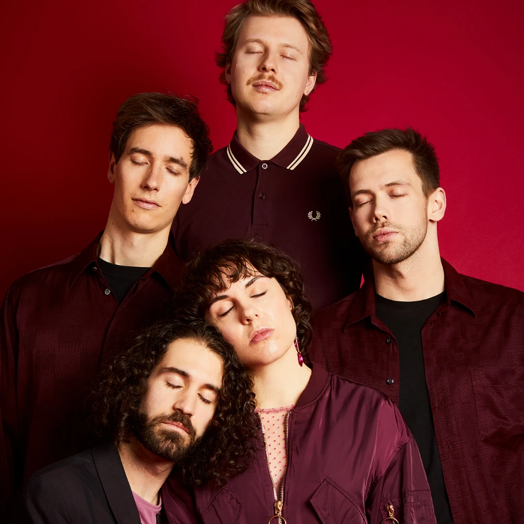 FiNDiNG CLEO (INDIE-POP/NEO-SOUL)
